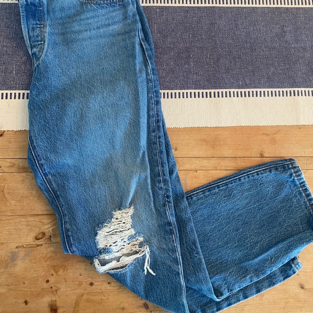 Levi’s Jeans (Never Worn) Dark High Rise Wash
